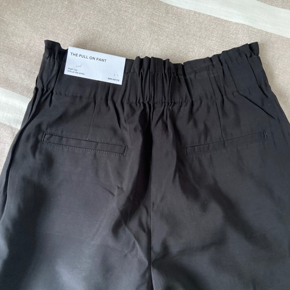 NWT Ann Taylor Black High-Waist Paperbag Pants Chic & Minimalist Style Sz XXSp - Picture 5 of 9